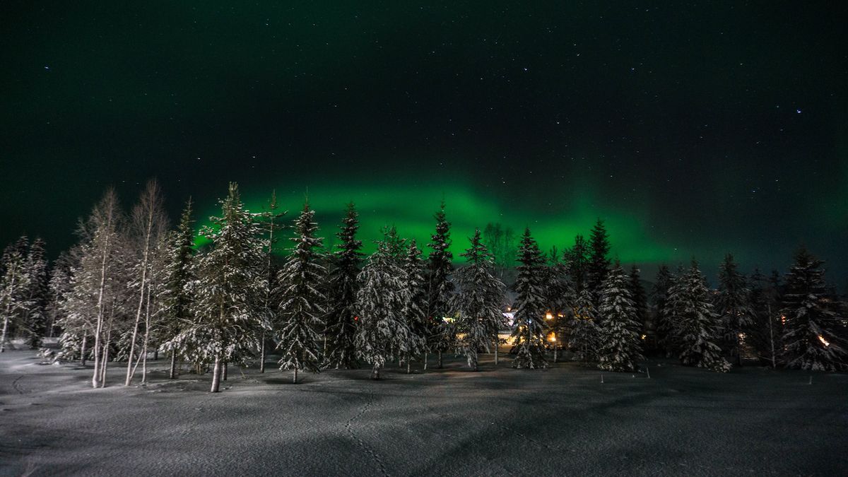 Spatřit polární záři je nepopsatelný zážitek. Vyrazte za ním do Laponska
